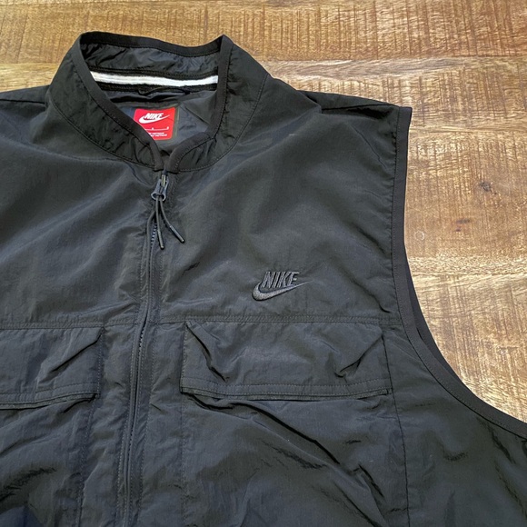 Nike Sportswear NSW Tech Woven Vest FZ0748-010 - Picture 3 of 6